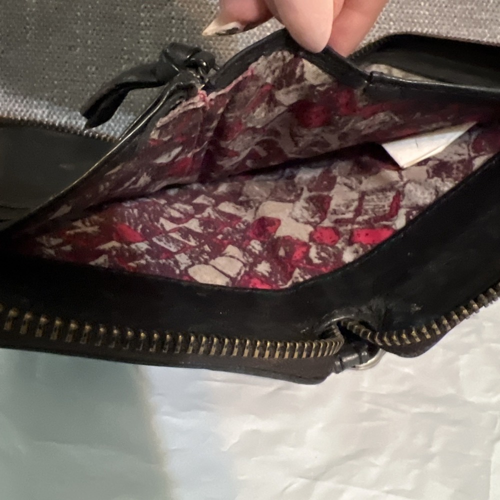Elliott Lucca Zip Around Leather Wristlet Hand Painted Peacock Feather - Picture 8 of 16